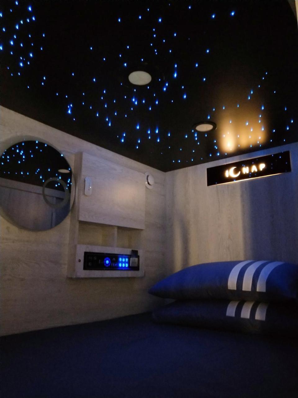 L'Etoile De Mer Mong Kok - Capsule Hotel Kowloon Stadt Exterior foto