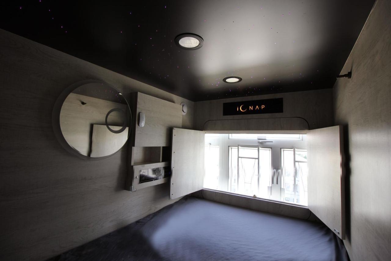L'Etoile De Mer Mong Kok - Capsule Hotel Kowloon Stadt Exterior foto