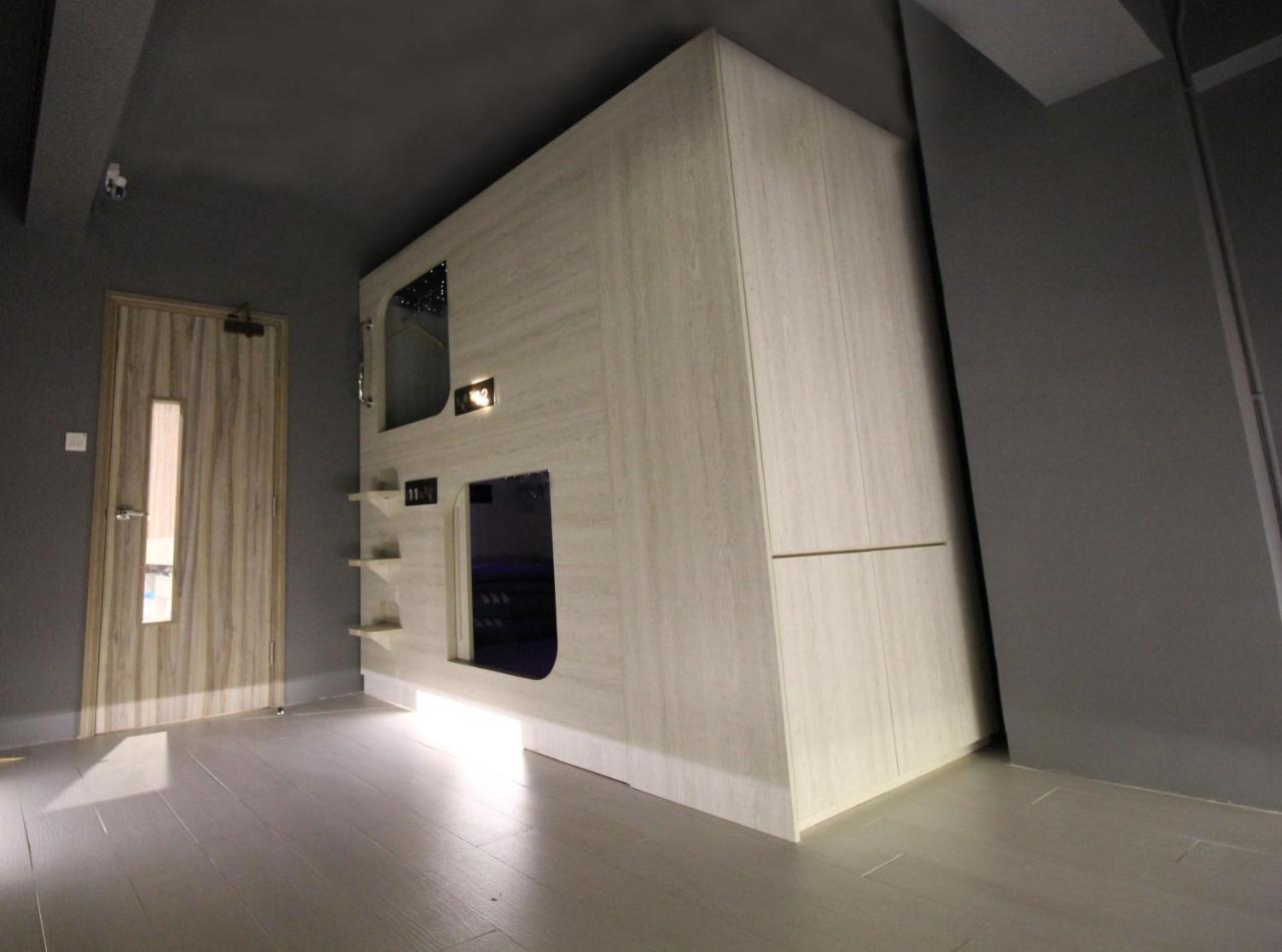 L'Etoile De Mer Mong Kok - Capsule Hotel Kowloon Stadt Exterior foto